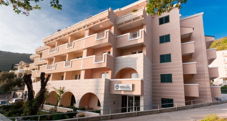 Hotel WGRAND 3* Petrovac